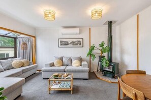 Room - Tranquil Haven 2 Br and 1.5 BA Villa (Auckland)