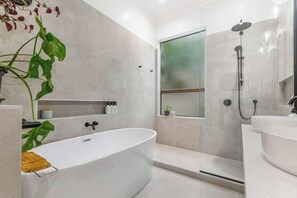 Room - Tranquil Haven 2 Br and 1.5 BA Villa (Auckland)