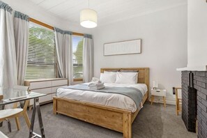 Room - Tranquil Haven 2 Br and 1.5 BA Villa (Auckland)
