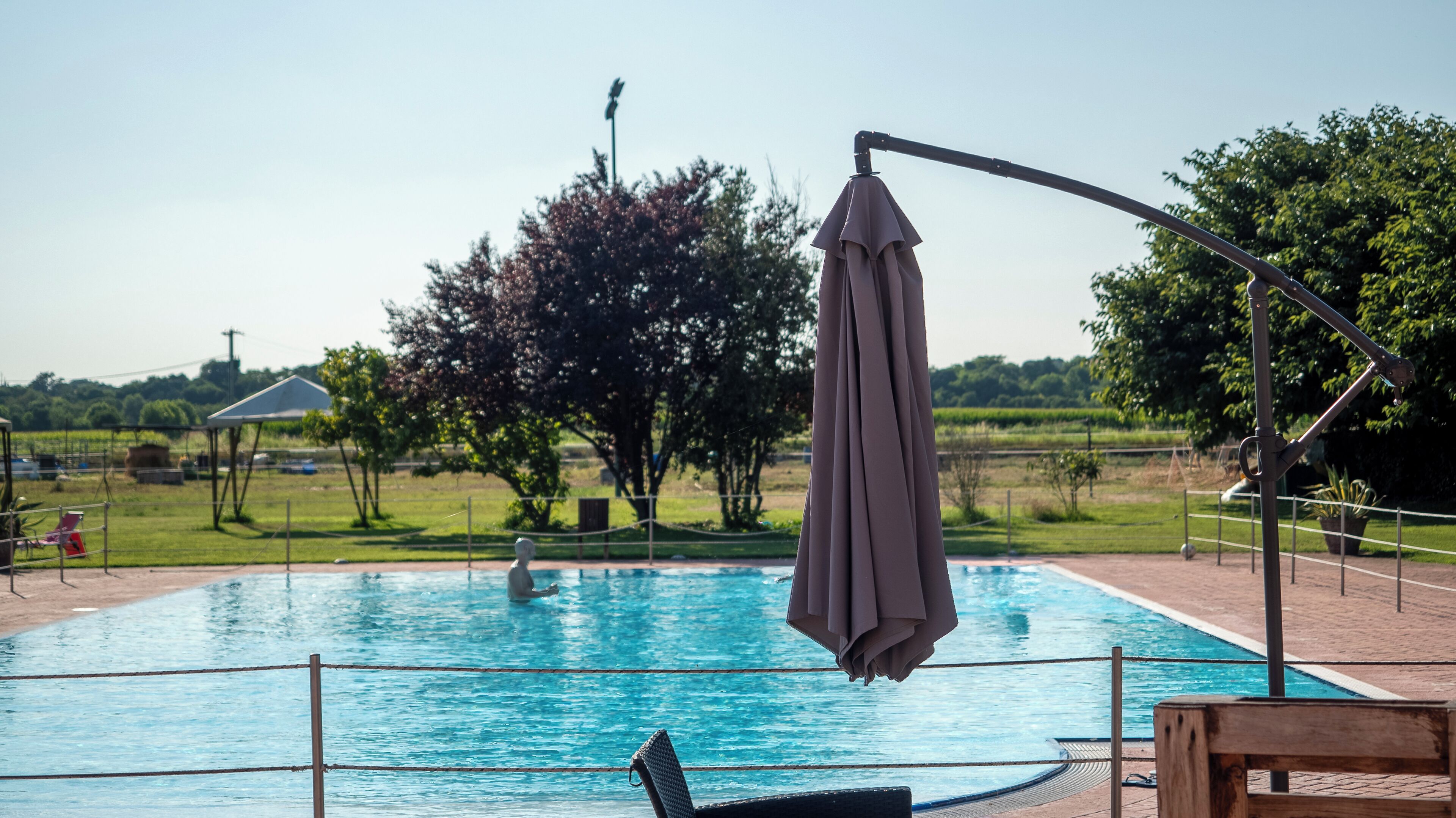 Sesongbasert utendørsbasseng