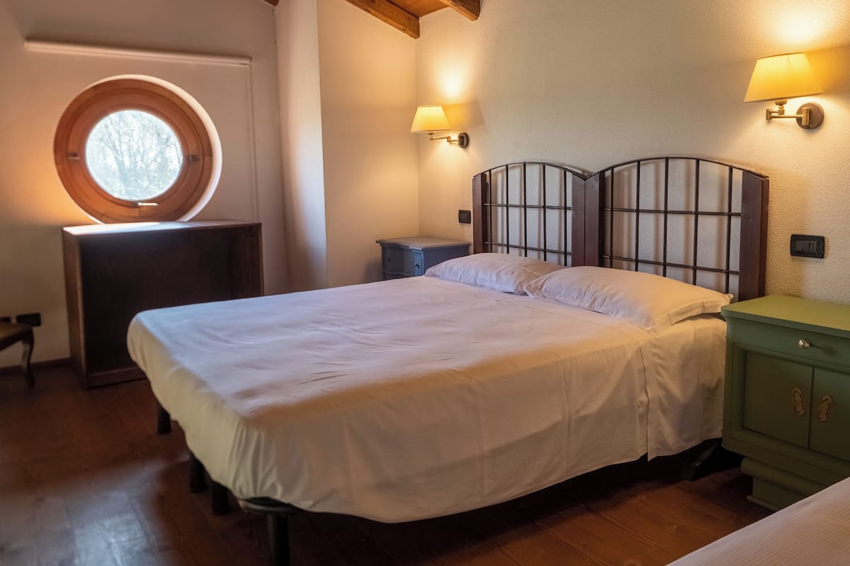 Family Apartment, Garden View | Free WiFi, bed sheets