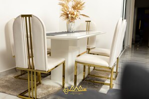 Dining - AM Appart's Suite Jacuzzi de luxe in Luanda (Kilamba)