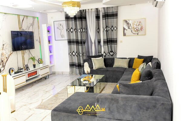 智能電視、電子遊戲、影像庫