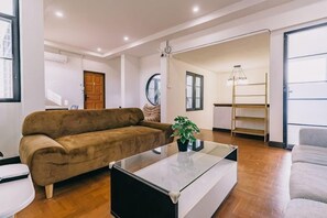 Unclassified image, 4 of 48, button - DEJA HOME (Chiang Mai)