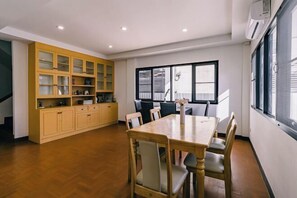 Dining - DEJA HOME (Chiang Mai)