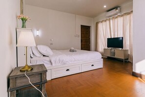 Unclassified image, 3 of 48, button - DEJA HOME (Chiang Mai)