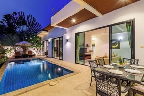 Exterior - Perfect Pool Villa with Jacuzzi Three Bedrooms Villa No.5 (Phuket)