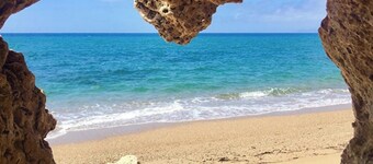 Terra Hélios Suites & Studios