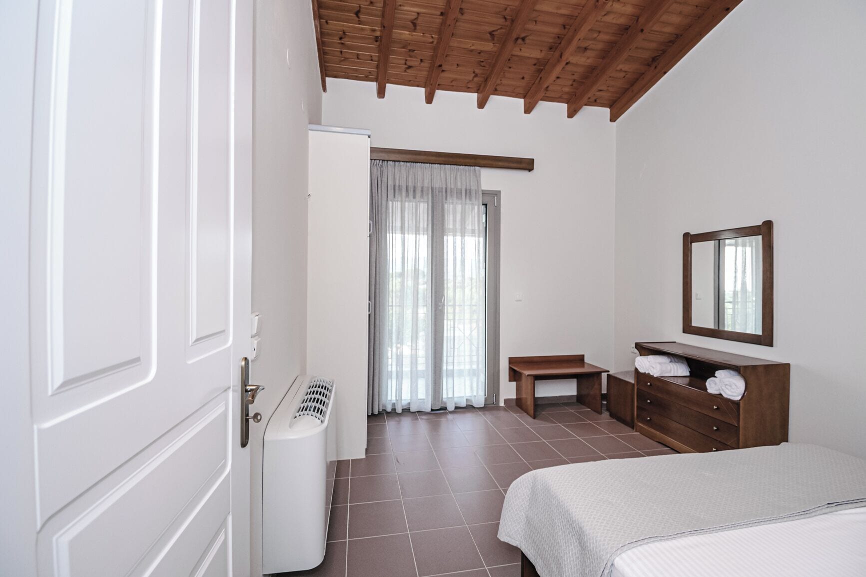 Apartemen, balkon, pemandangan laut | Kedap suara, setrika/meja setrika, dan tempat tidur bayi gratis