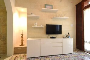 Children's area - Superb medieval house sea views (Senglea)