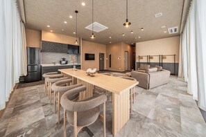 Deluxe Suite with Balcony, Non Smoking | Blackout drapes, free WiFi, bed sheets