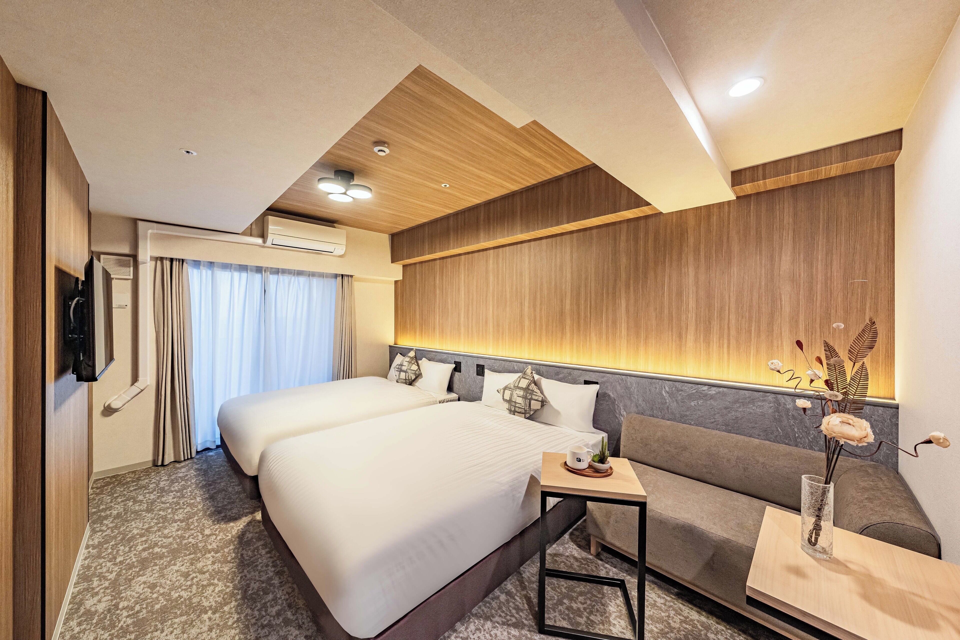 Habitación cuádruple estándar, 2 camas dobles, no fumadores | Cortinas opacas, wifi gratis, ropa de cama