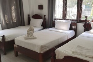 Room - V V Guesthouse (Vang Vieng)