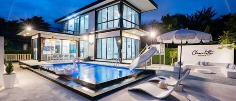 Alberca al aire libre