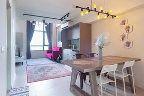 Appartement Duplex Deluxe, balcon, vue ville | Cuisine privée