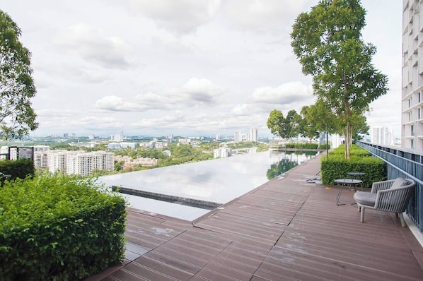 Pool - Tamarind Luxury Condo by Smarthome (Cyberjaya)