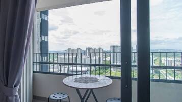 Deluxe Duplex, Balcony, City View | Terrace/patio