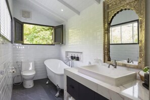 Cots/infant beds - The Headland Villa 1 (Koh Samui)