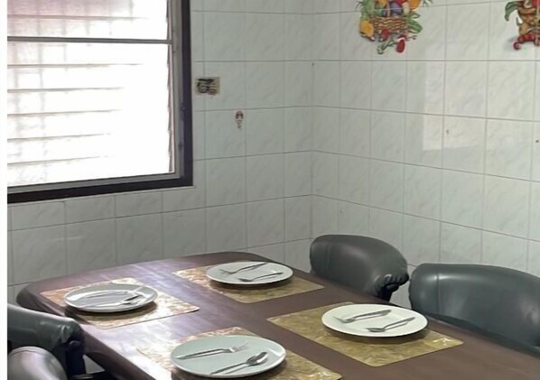 تناول الطعام