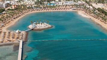 Pantai persendirian berhampiran, bersnorkel