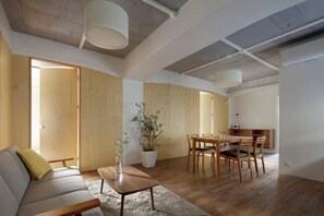 Unclassified image, 4 of 12, button - TokyoPan B&B (Tokyo)