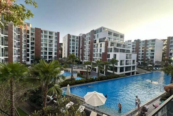 Garden - The One Two-Bedroom Two-Bedroom Family Suite by Central Festival (San Sai)