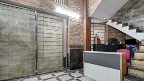 Reception - SKY Inn by Twamev (New Delhi)