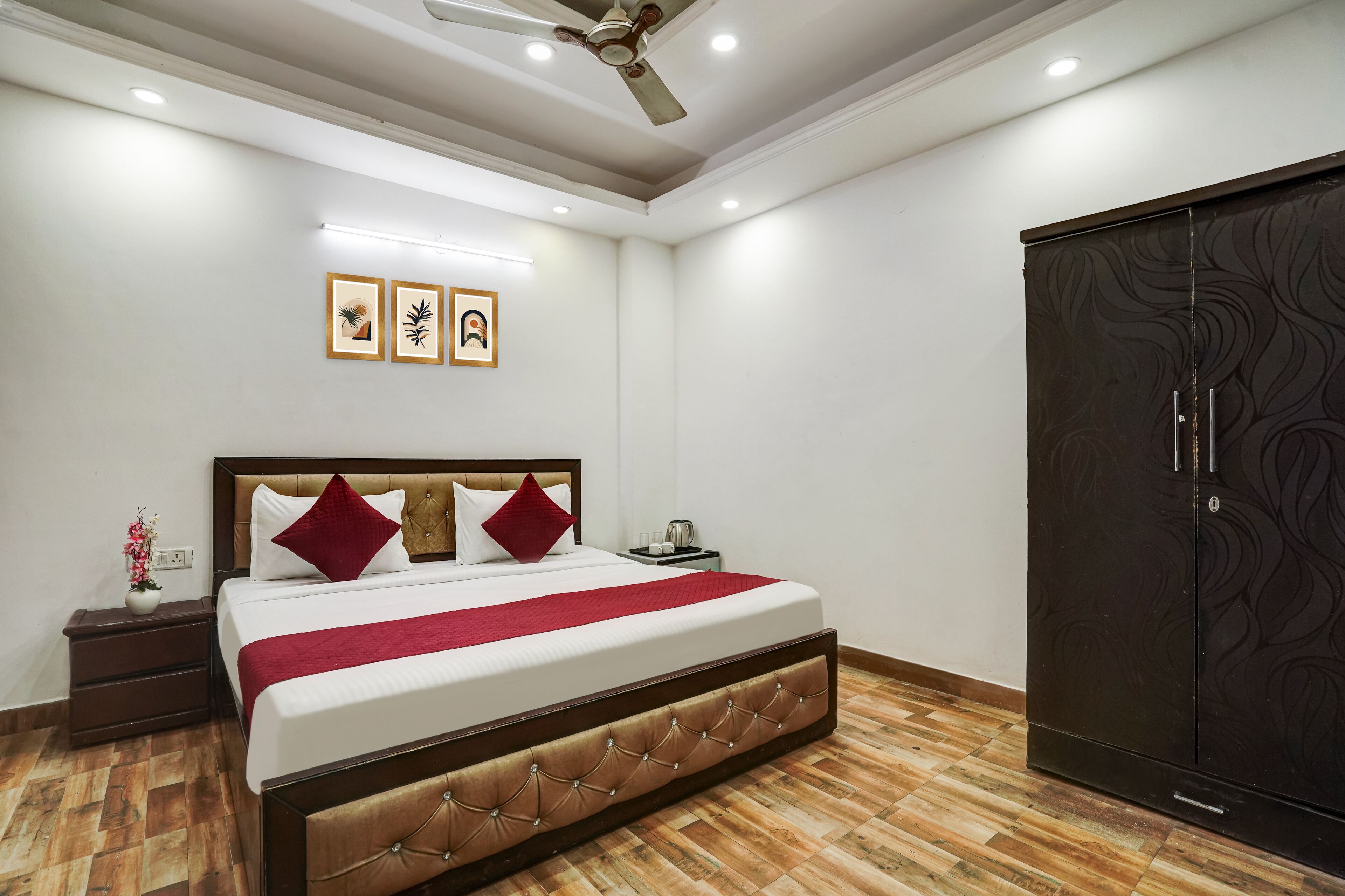 Free WiFi, bed sheets