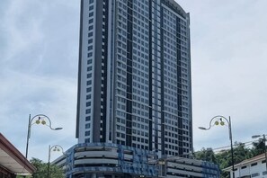 Unclassified image, 5 of 10, button - JESSELTON QUAY BY KC SUITE (Kota Kinabalu)