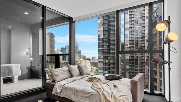 Unclassified image, 1 of 28, button - A Cozy Apt, Only a 5-min Walk to Victoria Market (Carlton)
