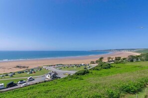 Unclassified image, 4 of 8, button - Apt 16, Seaviews, Slps 5 Indoor Heated Pool (Croyde)