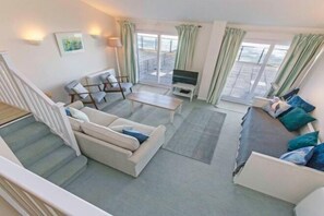 Room - Apt 16, Seaviews, Slps 5 Indoor Heated Pool (Croyde)