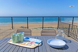 Room - Apt 16, Seaviews, Slps 5 Indoor Heated Pool (Croyde)