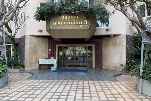 Exterior - Lovely & Comfy Stay in a Peaceful place at Nimman (Chiang Mai)