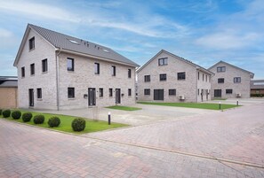 Exterior - Spacious holiday/fitter's house Hemminghuus 1 in Hemmingstedt for up to 6 people (Hemmingstedt)