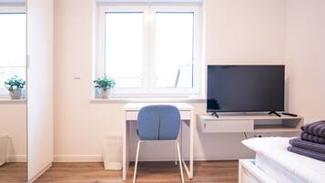 Bureau, fer et planche Ă  repasser, Wi-Fi gratuit