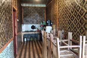 Dining - Villa Zoya Montana (Cisarua)