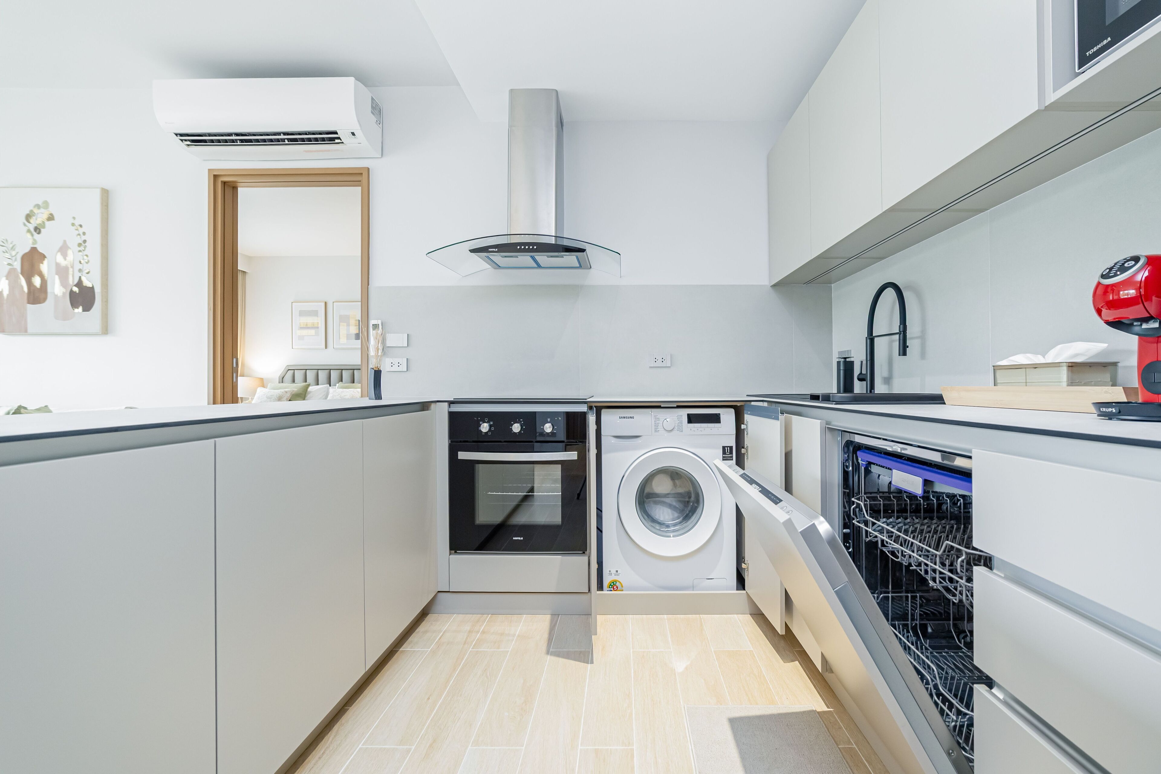 Apartment, 2 Bedrooms, Kitchen | Private kitchen | Full-size fridge, microwave