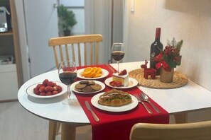 Room - Seoul Hub-to add sensibility to the traces of time (Seoul)