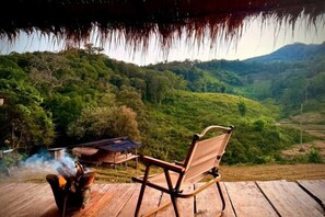 Unclassified image, 4 of 15, button - Hae o bi (rice terraces) (Samoeng)