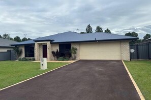 Unclassified image, 3 of 8, button - Family retreat in Caboolture big house (Brisbane)