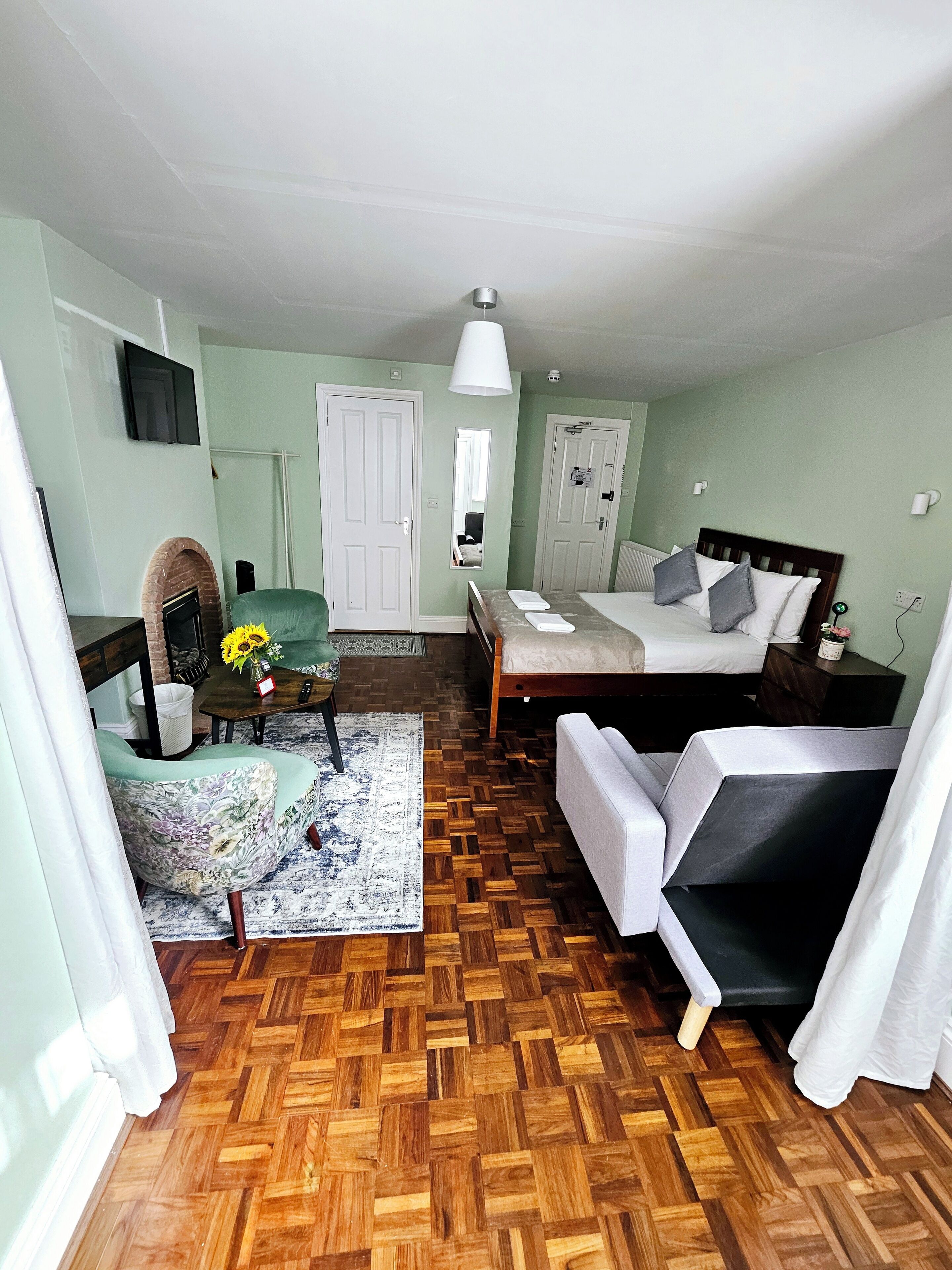 Apartment | Iron/ironing board, free WiFi