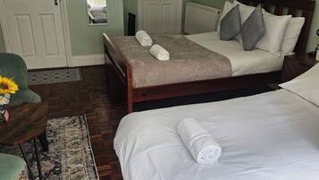 Apartment | Iron/ironing board, free WiFi