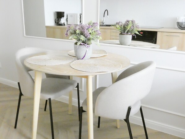 Apartment | Iron/ironing board, free WiFi