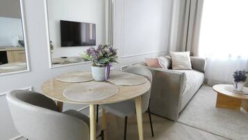 Apartment | Iron/ironing board, free WiFi