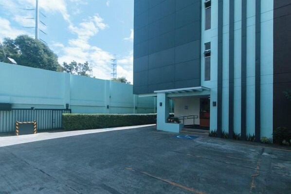 Unclassified image, 1 of 14, button - RedDoorz @ Nucell near NGCP Cebu (Cebu City)