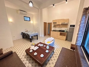 Family Suite, Lanai, Courtyard View | Private kitchen - Plan B house (Patong)