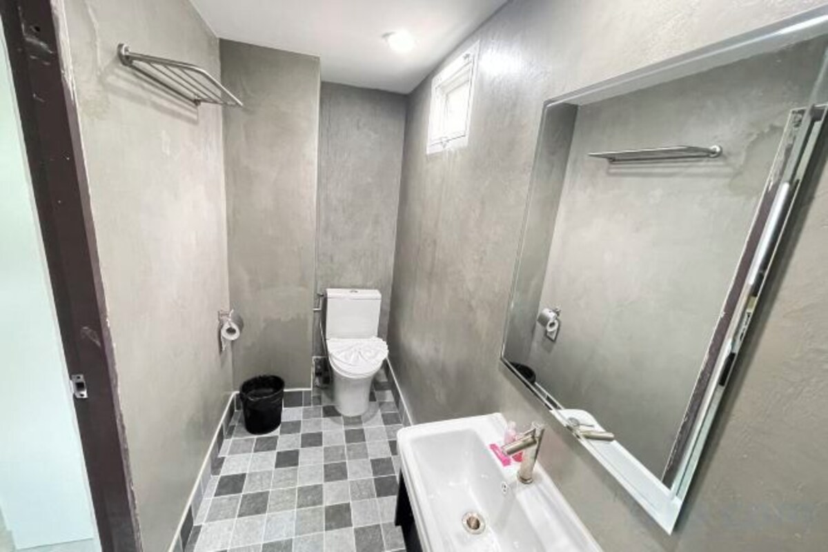 Baño | Ducha, secador de pelo, toallas y jabón