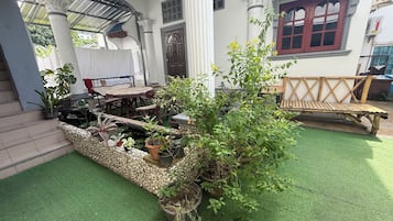 Suite familiare, lanai, vista cortile | Terrazza/patio