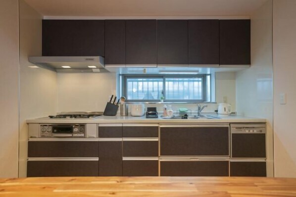 Room - STAY OSAKA KUROMON Walkable to Namba, Shinsaibashi, and Dotonbori 14-minute train ride to USJ (Osaka)